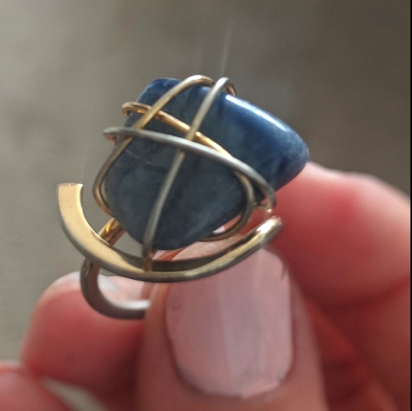 Blue Stone gold wrap adjustable ring - Picture 3 of 5